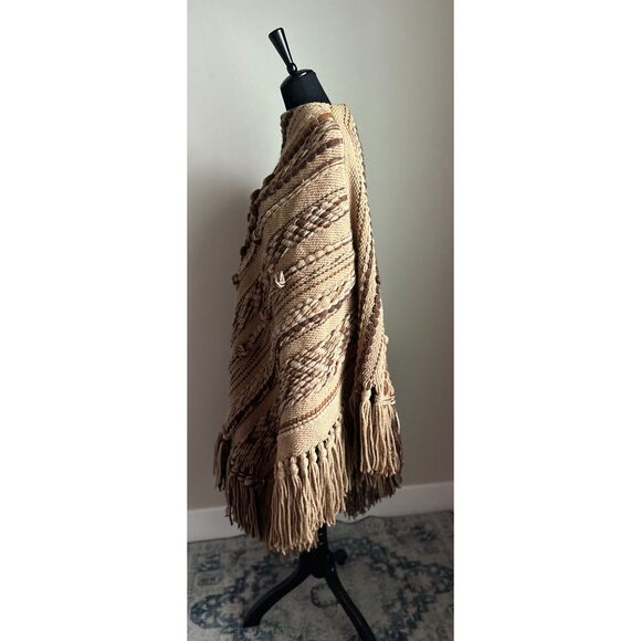 VINTAGE 1970's Brown Hand Loomed Wool Textured Fringe Poncho - Picture 6 of 6